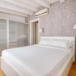 Bright Flat In The Heart Of Porta Venezia Apartman Milánó