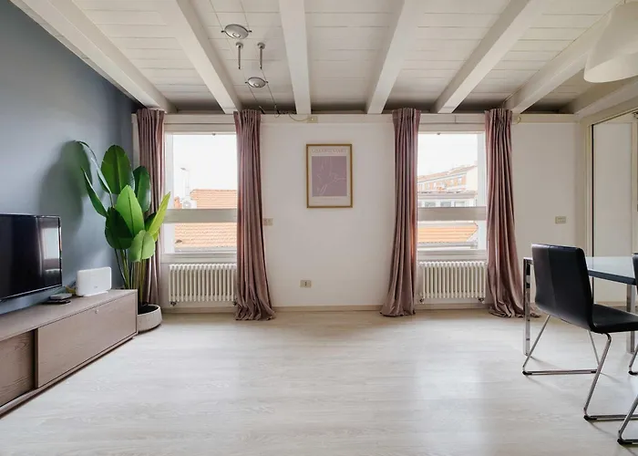 Bright Flat In The Heart Of Porta Venezia Apartment *