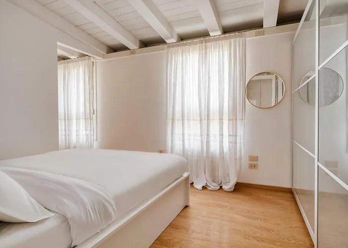 Bright Flat In The Heart Of Porta Venezia Mailand