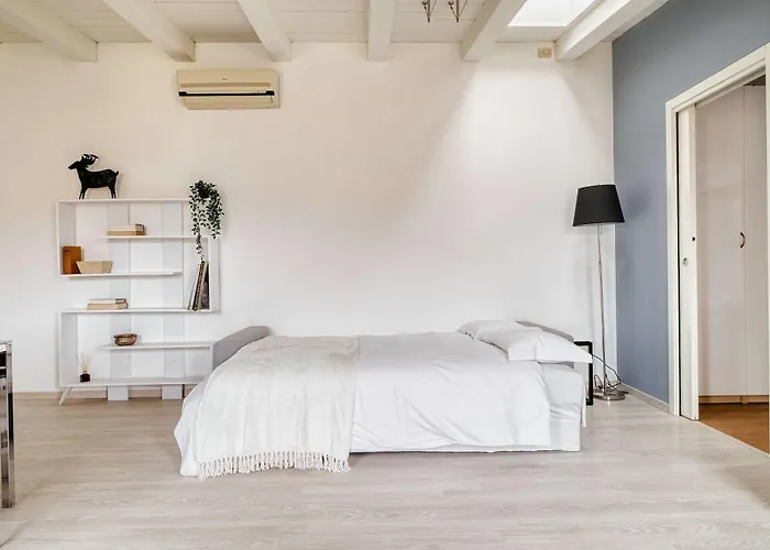 Bright Flat In The Heart Of Porta Venezia Mailand